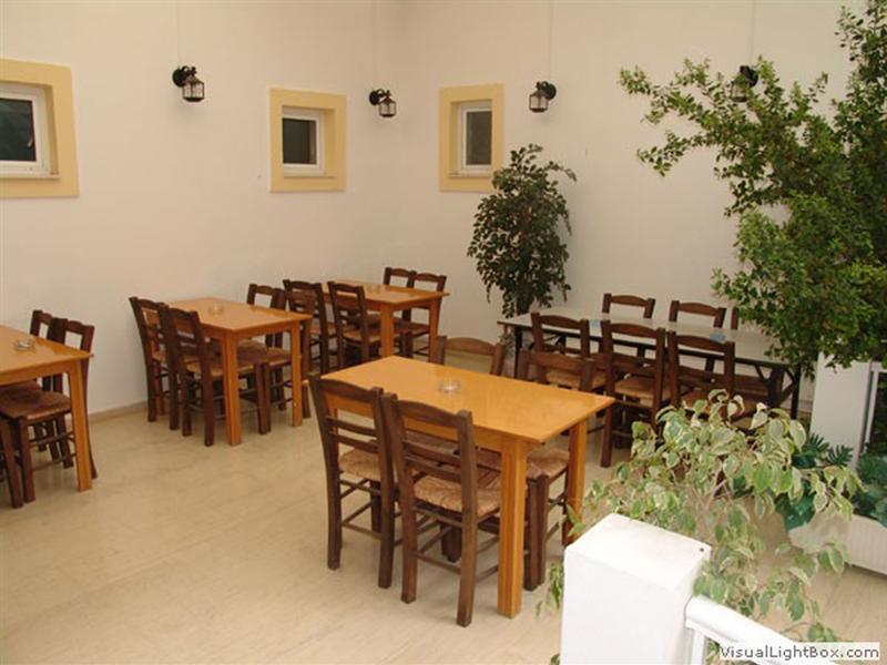 Galaxy Hotel Ierápetra Екстериор снимка