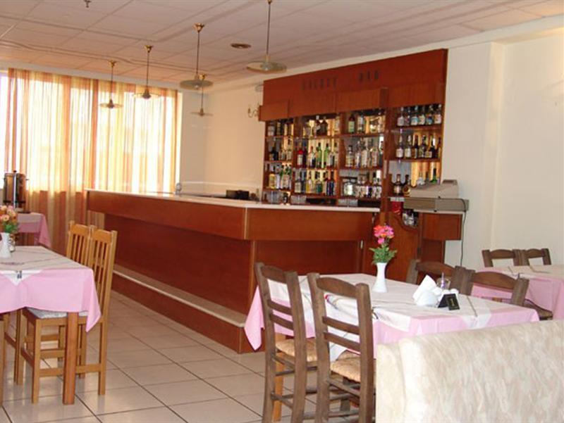 Galaxy Hotel Ierápetra Екстериор снимка