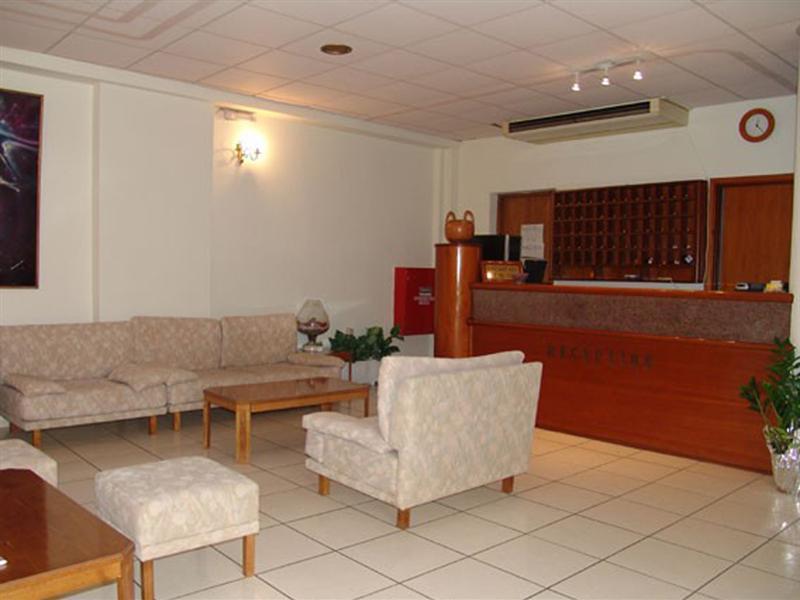 Galaxy Hotel Ierápetra Екстериор снимка