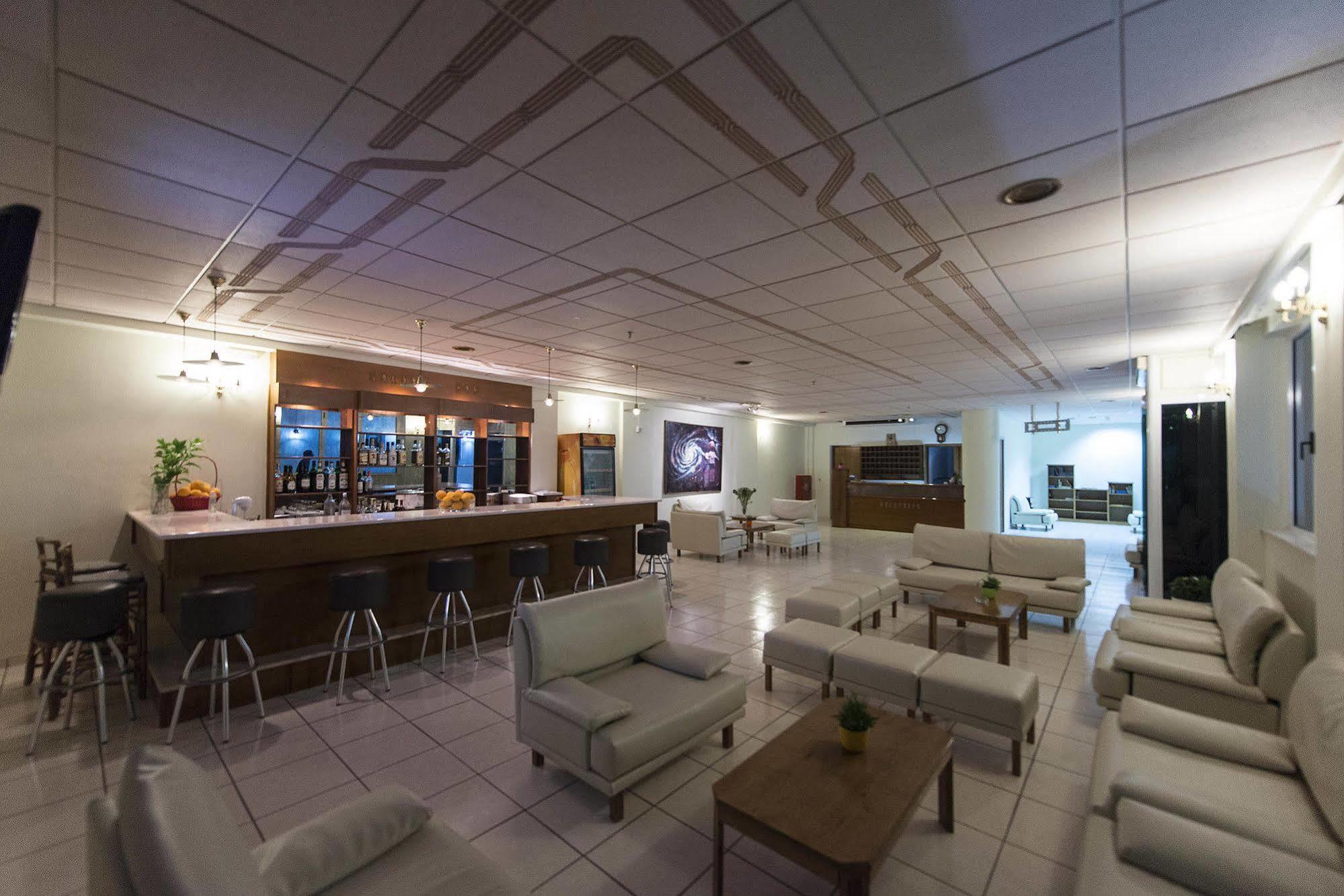 Galaxy Hotel Ierápetra Екстериор снимка